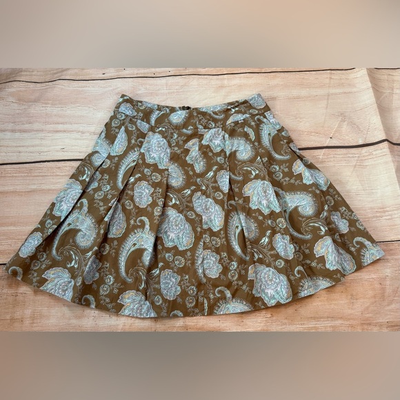 J Crew Pleated Skirt Paisley Women's Size 10 Multi Color Print Lined Knee Length - Picture 1 of 6